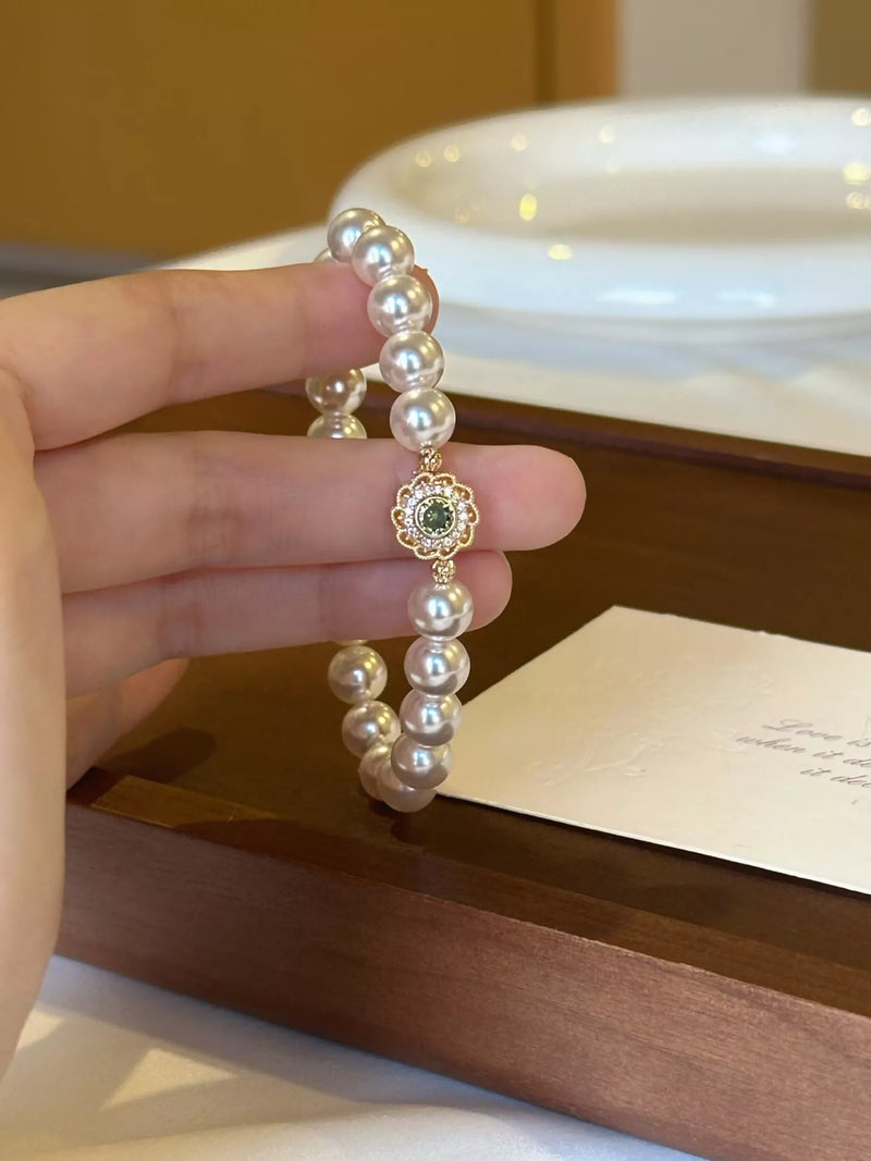 gold pearl flower bracelet main view