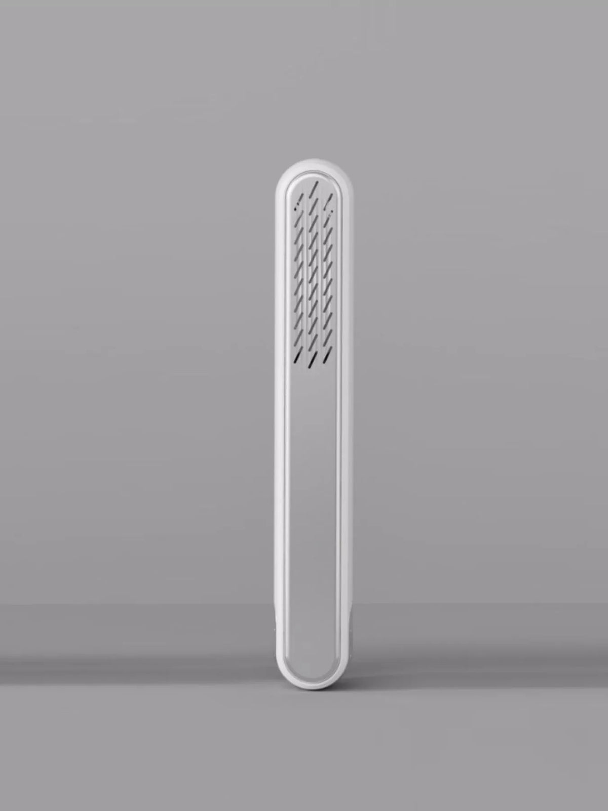 Heated comb bristles close up