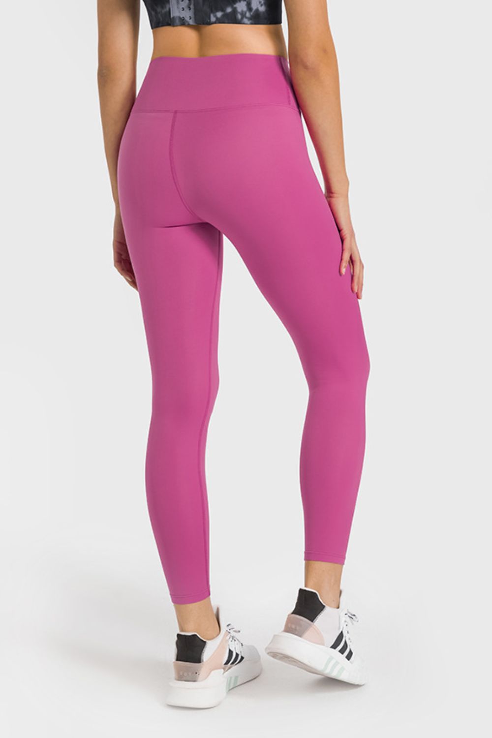 high waist ankle length yoga leggings waistband detail