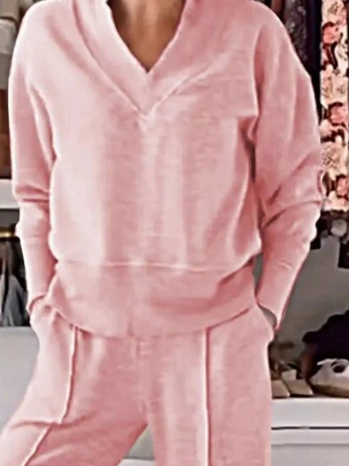 Coordinated cozy set profile