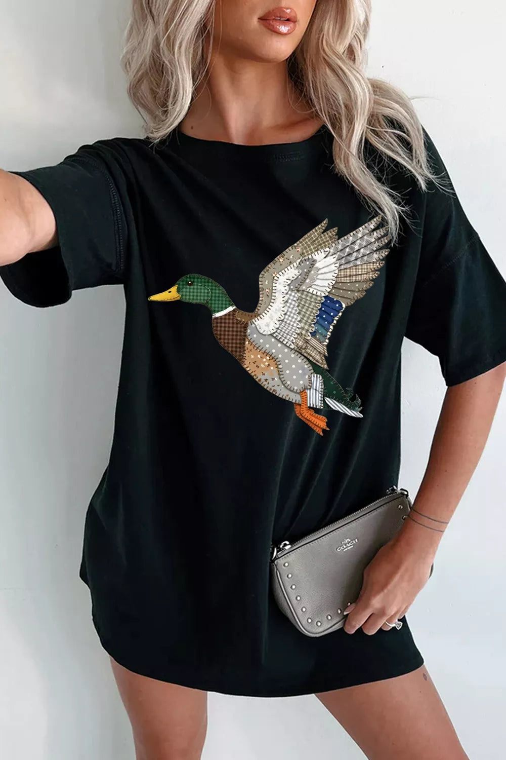 Flying duck graphic round neck tee in black front view