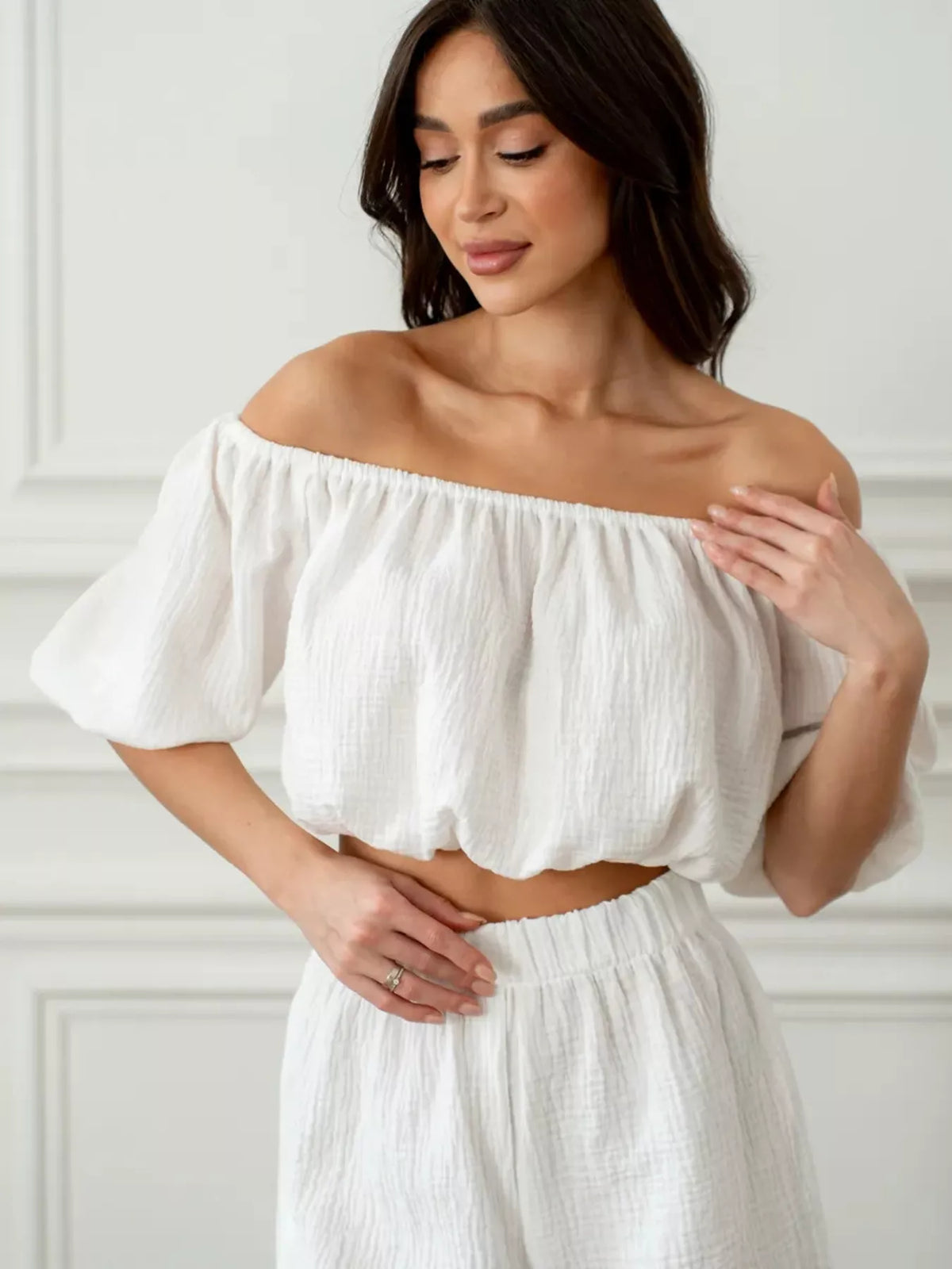 Off shoulder set color option three