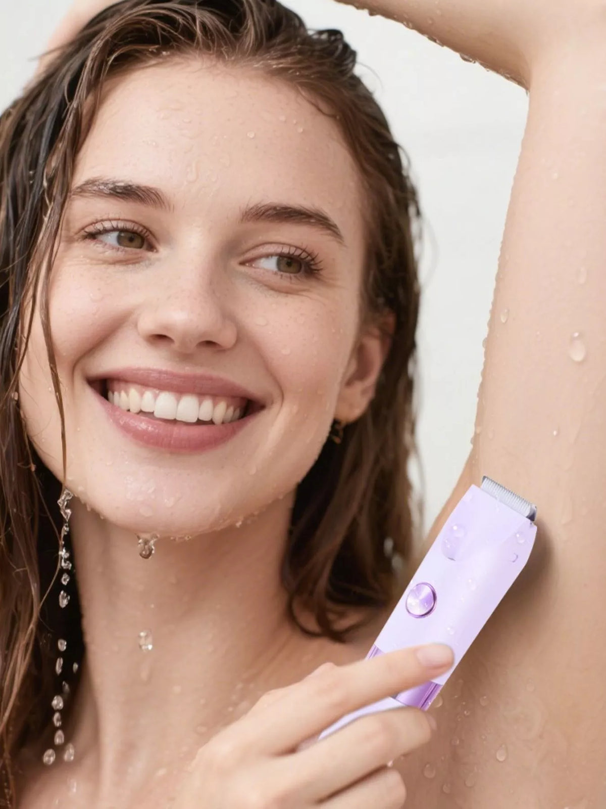 Epilator with built in light close up