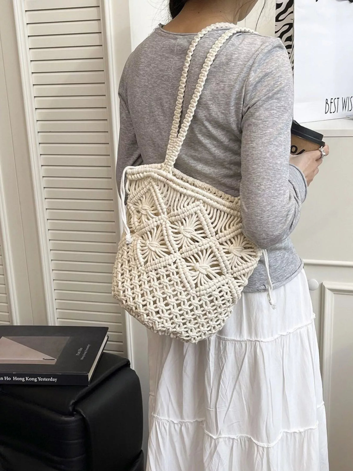 Top opening of crochet bucket bag
