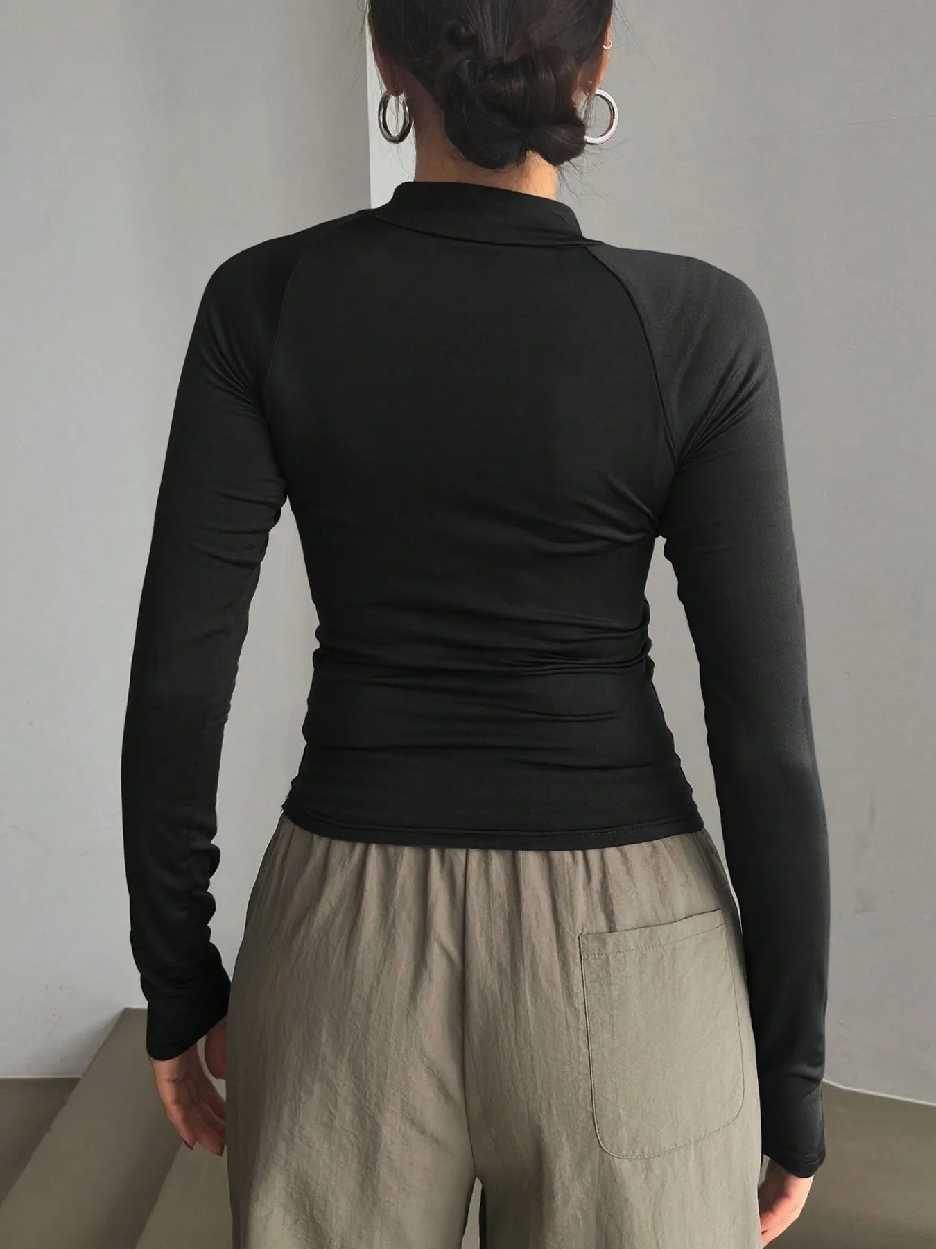 Long Sleeve Zip Front Fitted T-Shirt - Fashorio
