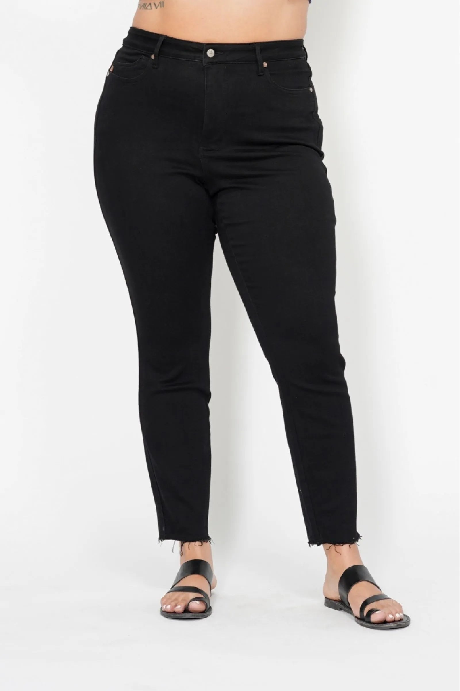 Judy Blue Full Size High Waisted Tummy Control Shield Pockets Skinny Jeans Plus Size - Fashorio