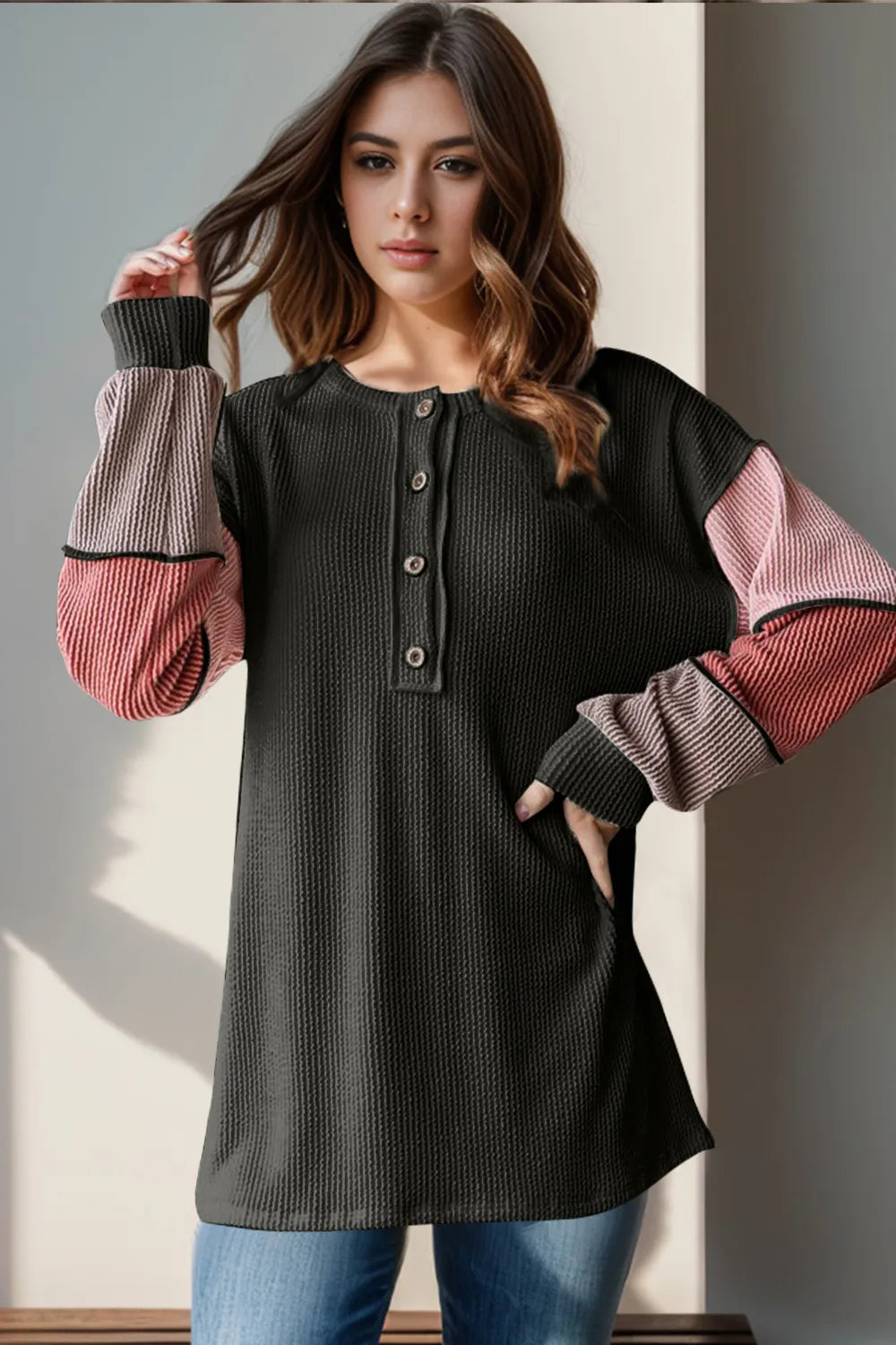 Side view showing the paneled color blocking