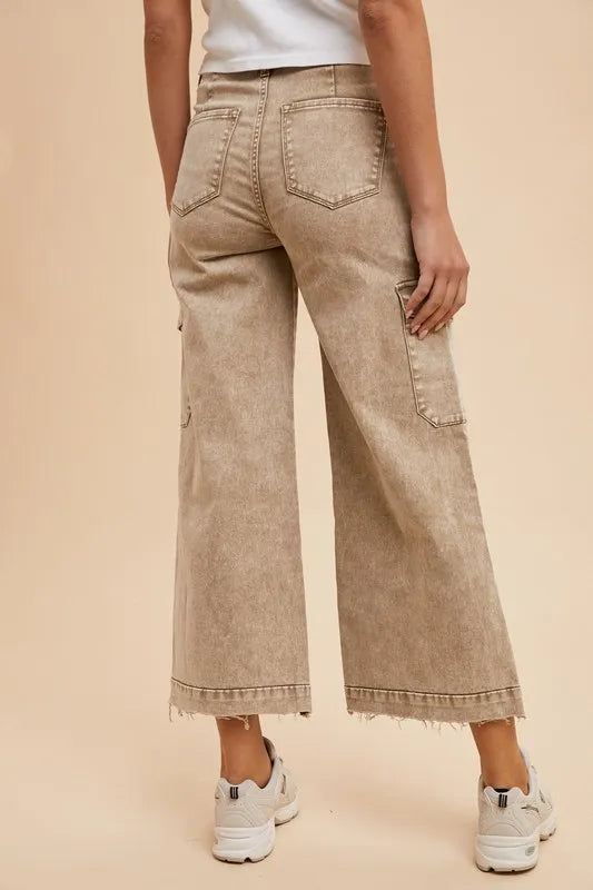 Annie Wear Raw Hem Wide Leg Jeans with Cargo Pockets – Trendy Denim - Fashorio