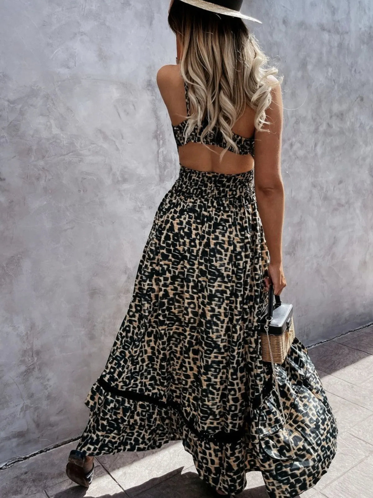 Leopard print sleeveless maxi dress fabric detail