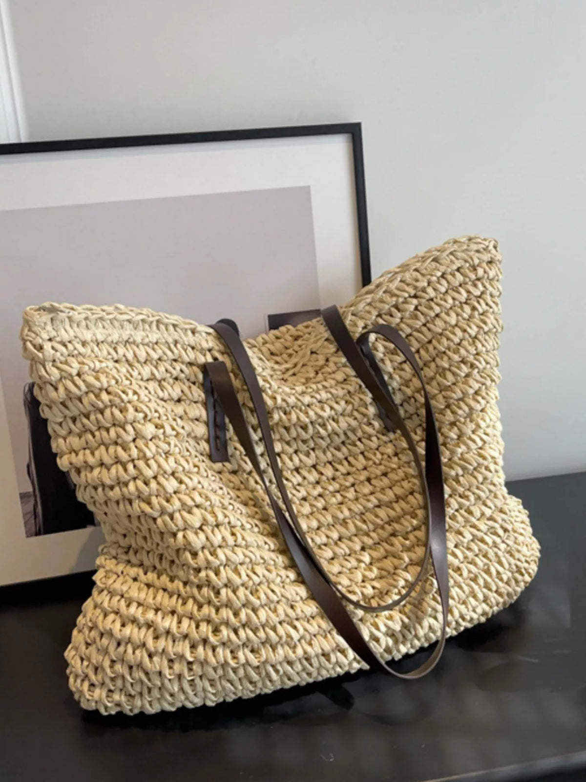 Straw shoulder bag side view