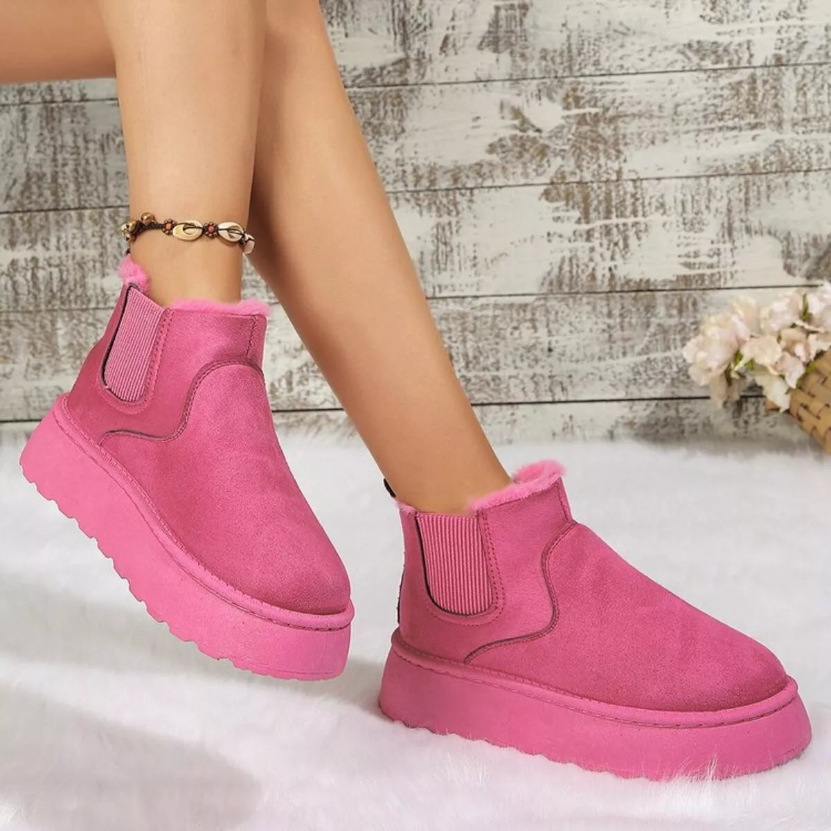 Round toe platform ankle boots fur lining detail