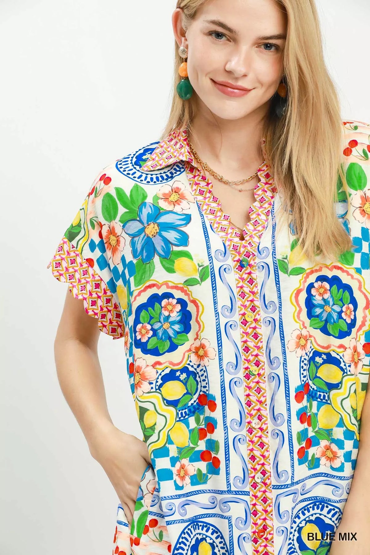 Blue Umgee print dress contrast trim close up