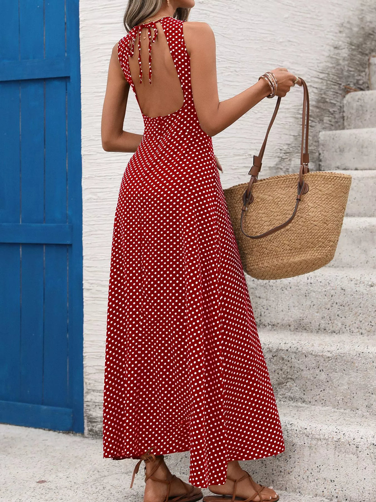 Sleeveless polka dot maxi dress print detail