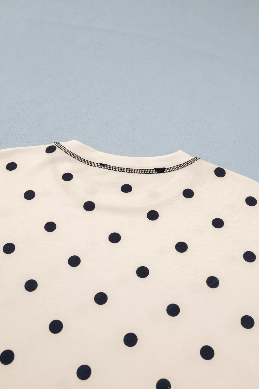 Polka dot set side profile view