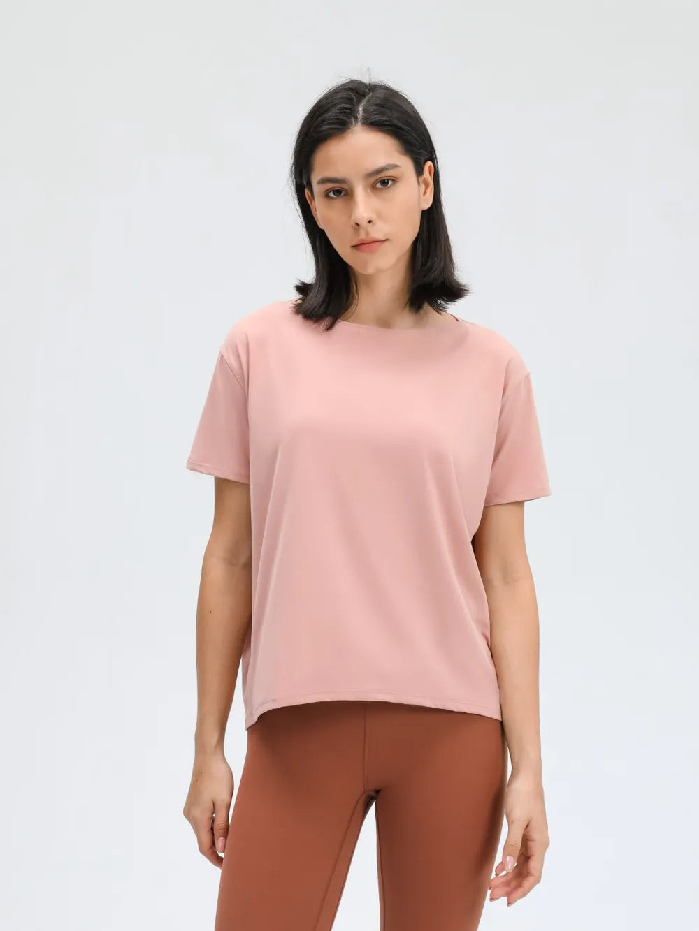 Round neck short sleeve active t-shirt strap detail