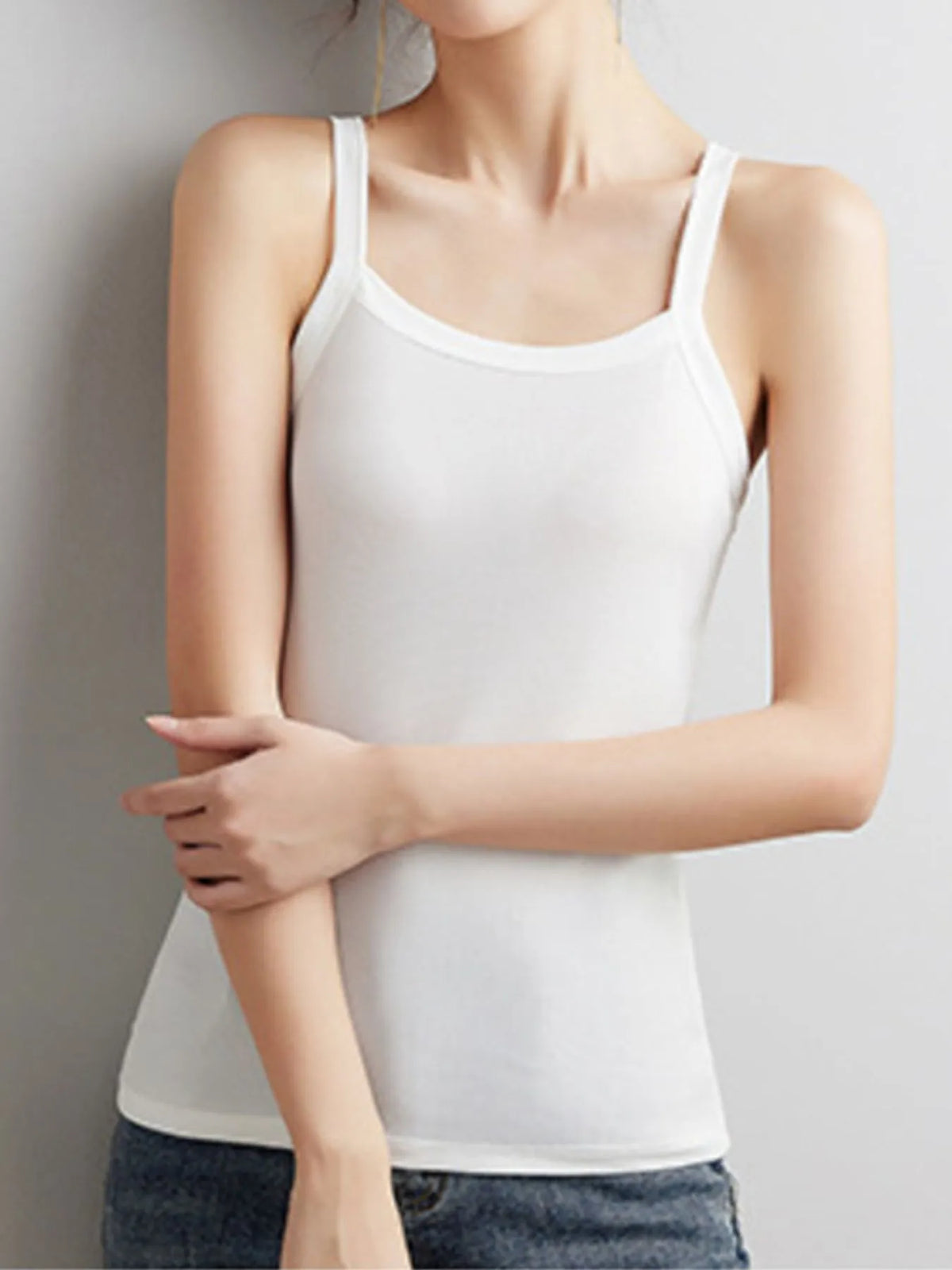 Plus size seamless tank top back detail