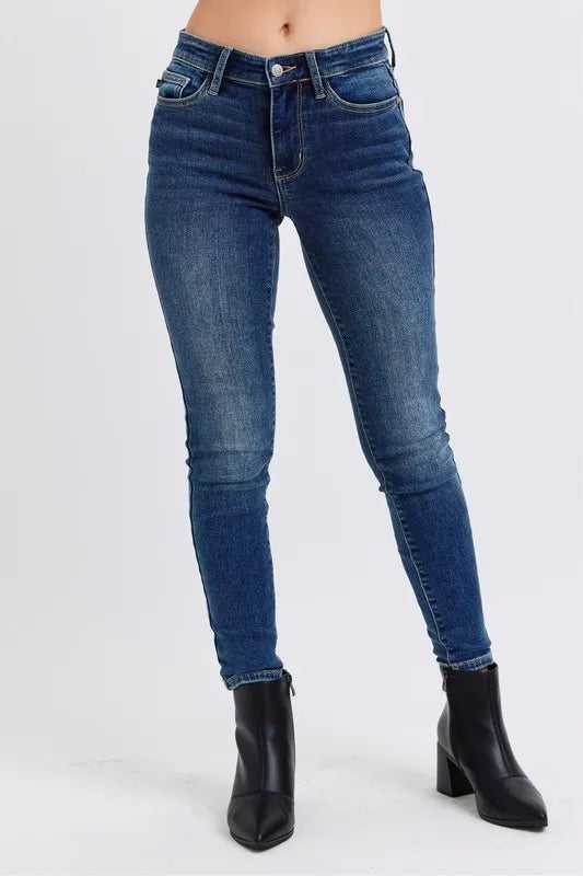 Judy Blue Full Size Run Mid-Rise Waist Skinny Jeans with Thermal Lining Dark - Fashorio