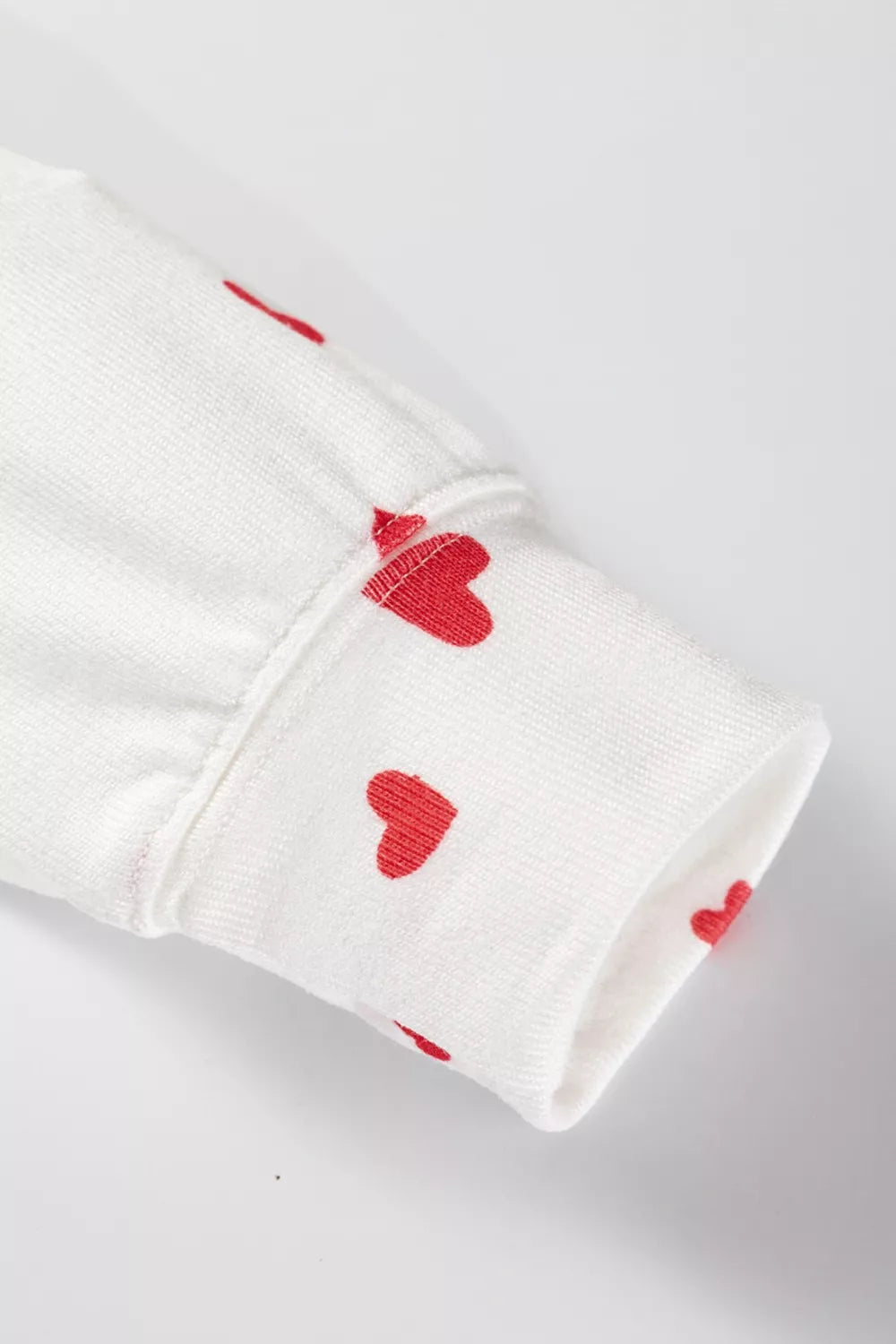 Hearts print pants set fabric texture
