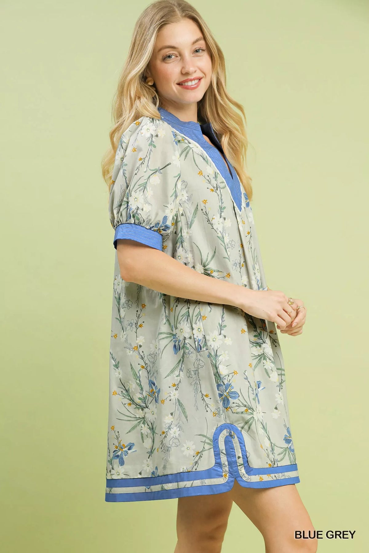 Umgee blue grey floral puff sleeve dress back view