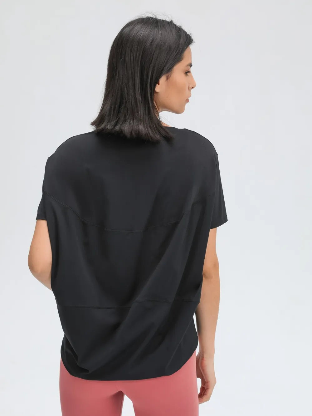 Round neck short sleeve active t-shirt editorial view