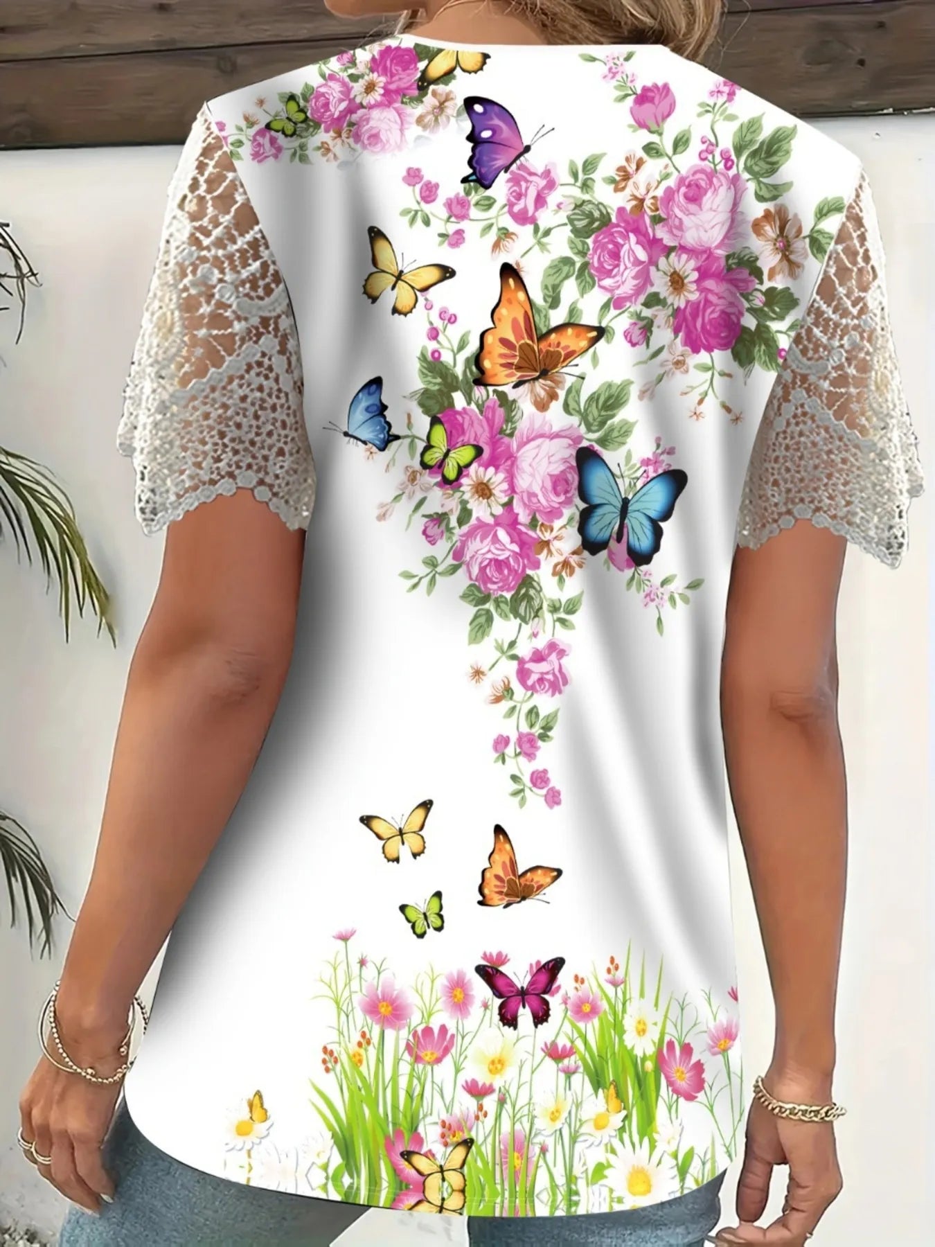 Full Size Printed Lace Sleeve V-Neck T-Shirt Plus Size - Fashorio