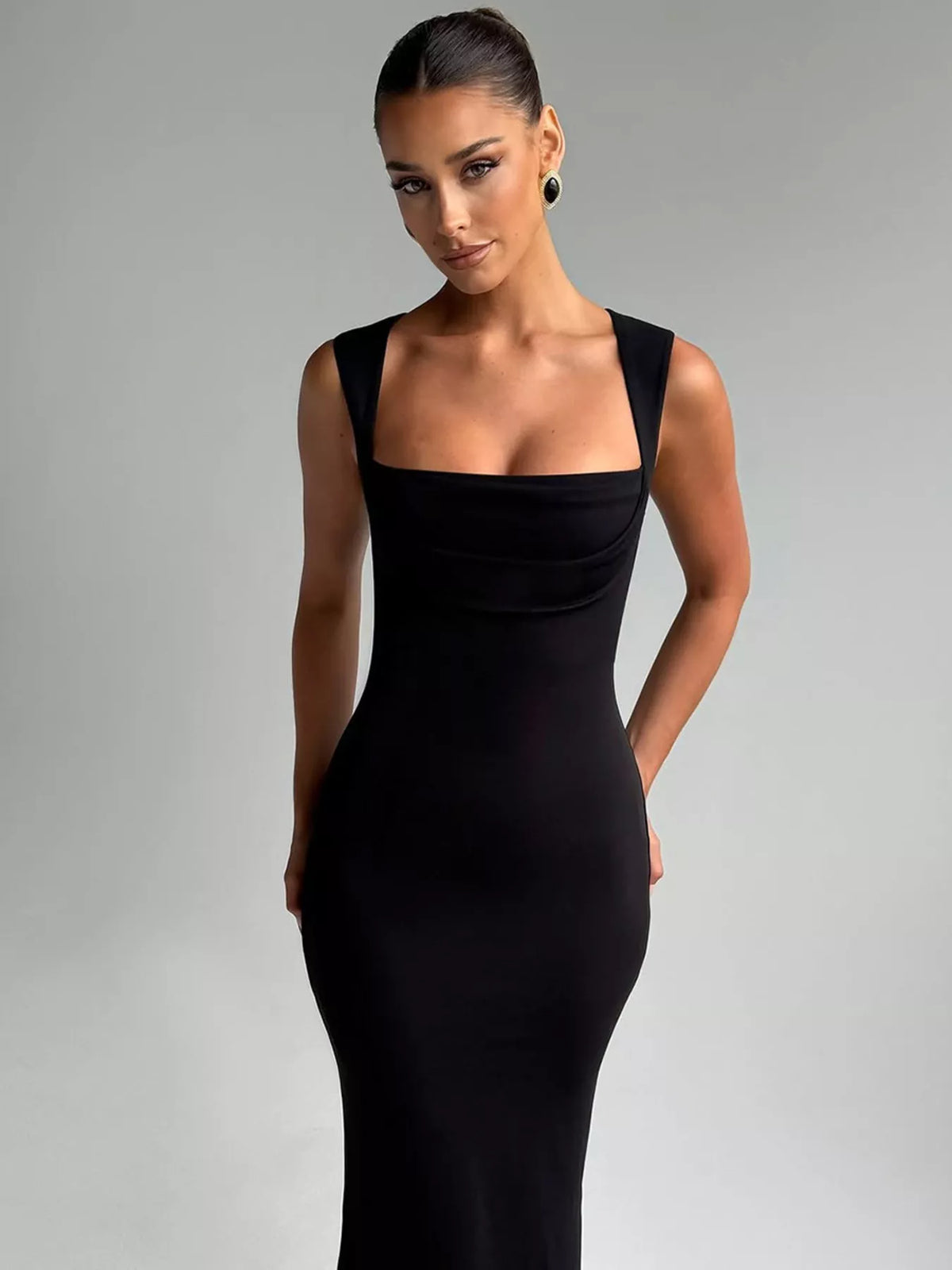 Side view of the sleeveless maxi dress
