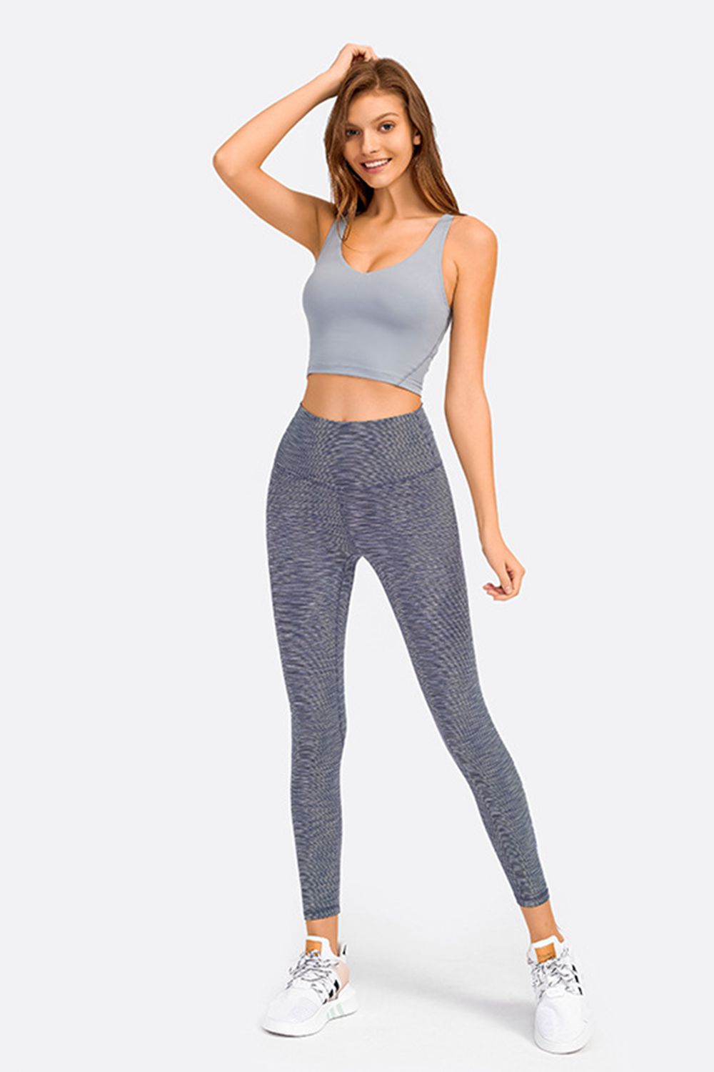 Crop sports bra in gray