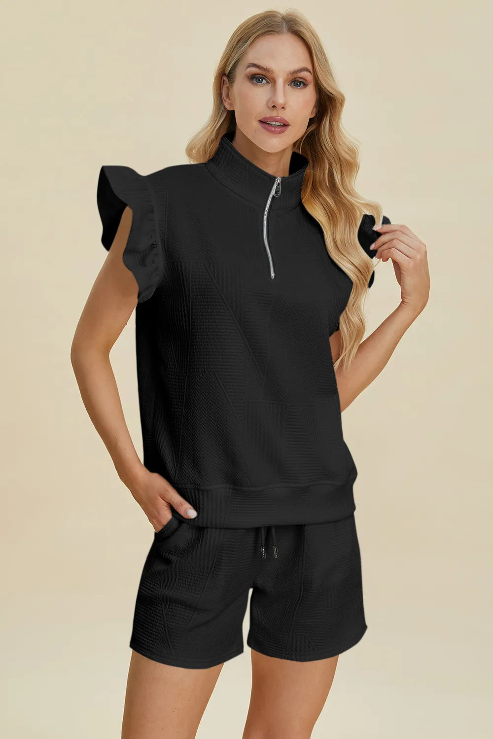 Flounce sleeve top and drawstring shorts set side view