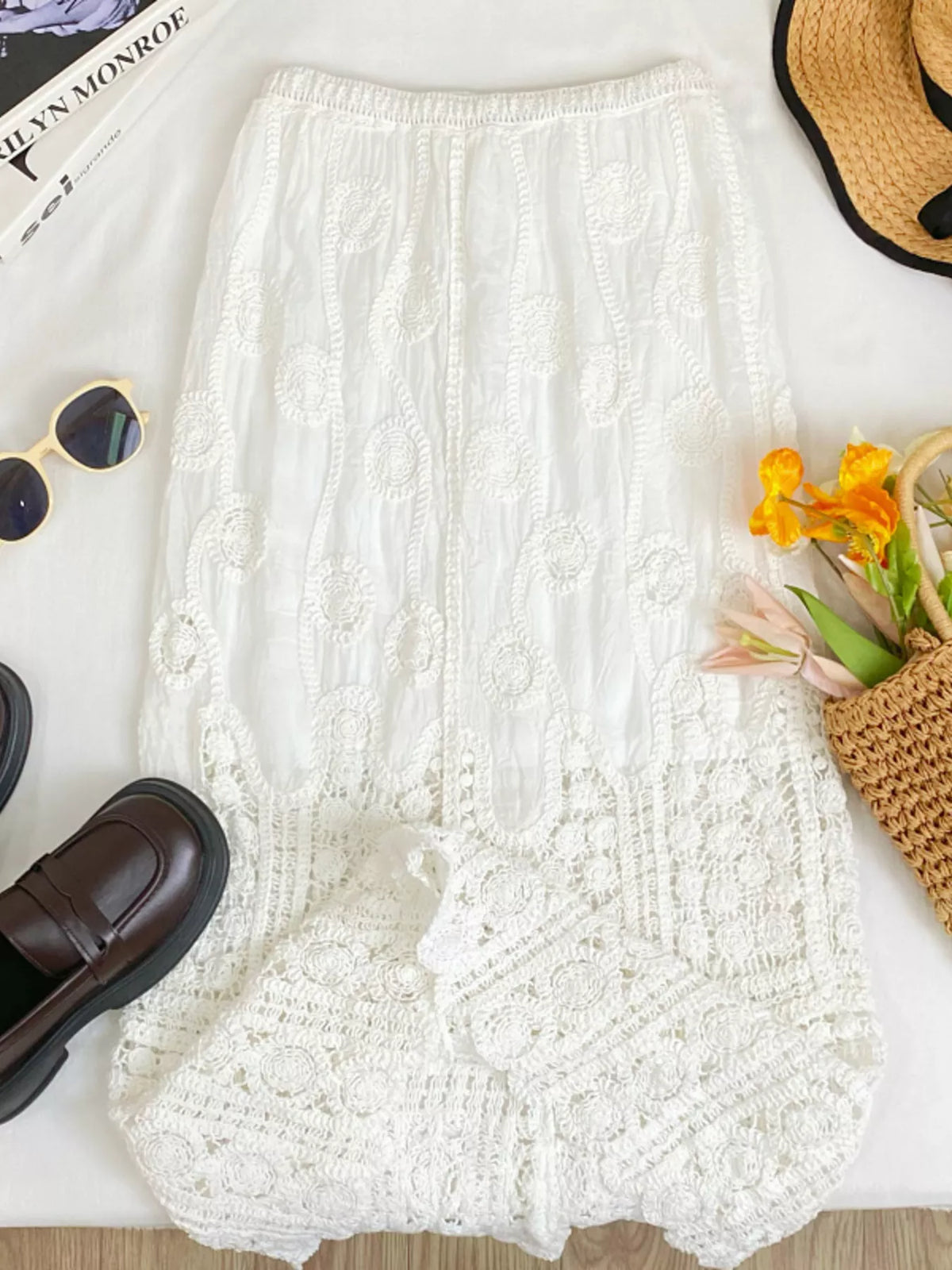 Lace elastic waist midi skirt, side view