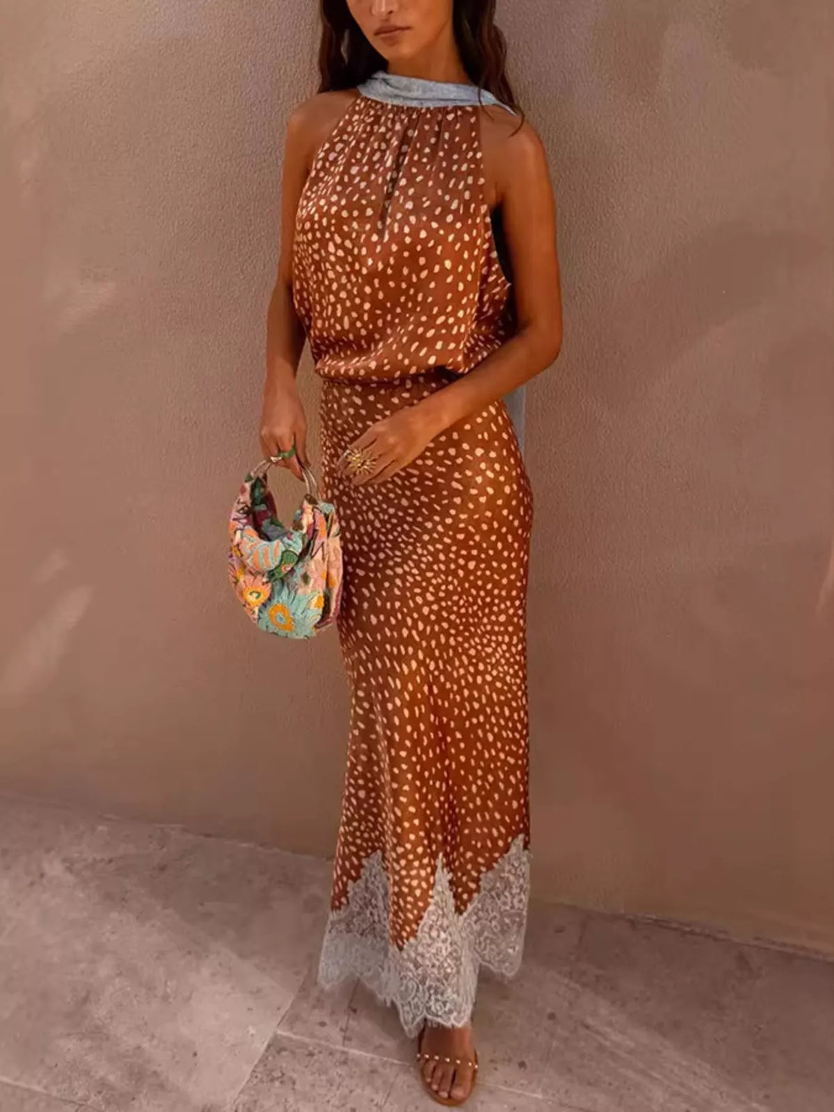 Sleeveless top and lace skirt two piece set back view