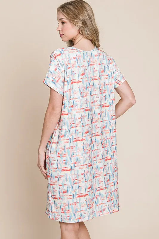 Printed Round Neck Short Sleeve Tee Dress detail