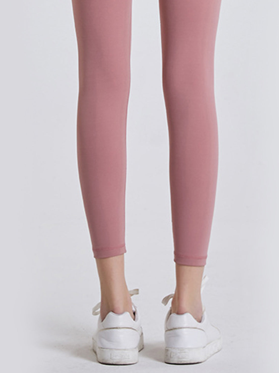 High waist leggings styled with tee