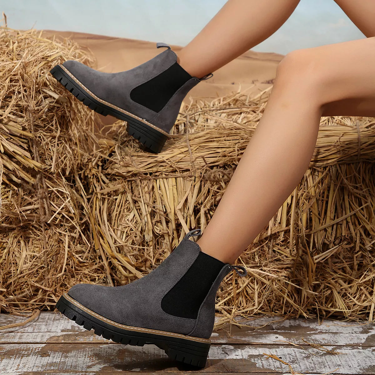 Platform boots heel detail