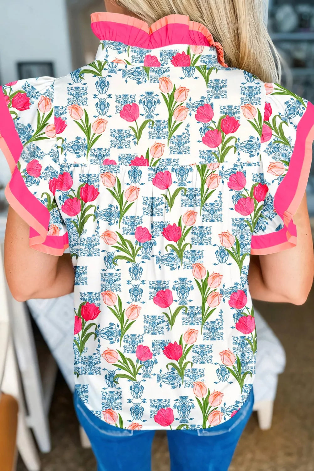 Floral print ruffle collar blouse side view
