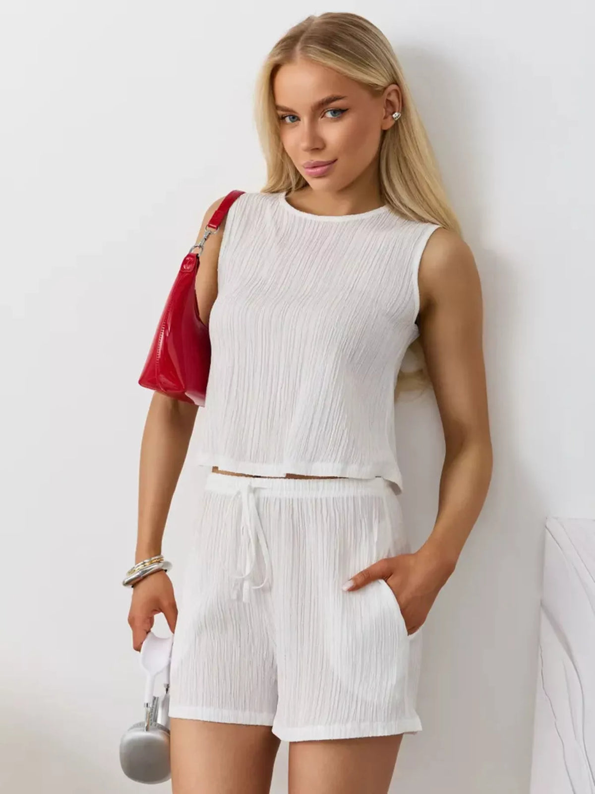 Tank and shorts set white colorway