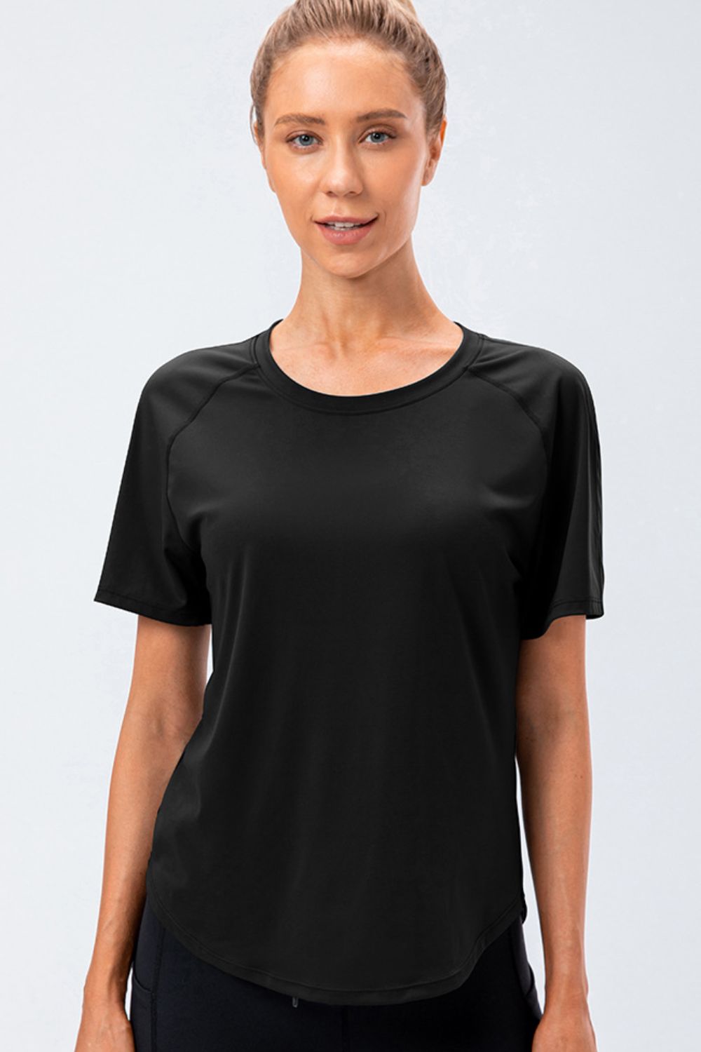 round neck raglan sleeve active tee fabric detail