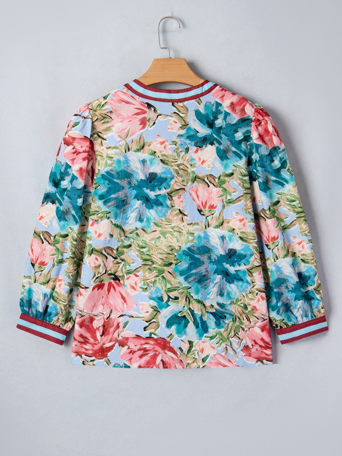 Contrast Trim V Neck Cuffed Bracelet Sleeve Floral Blouse close up