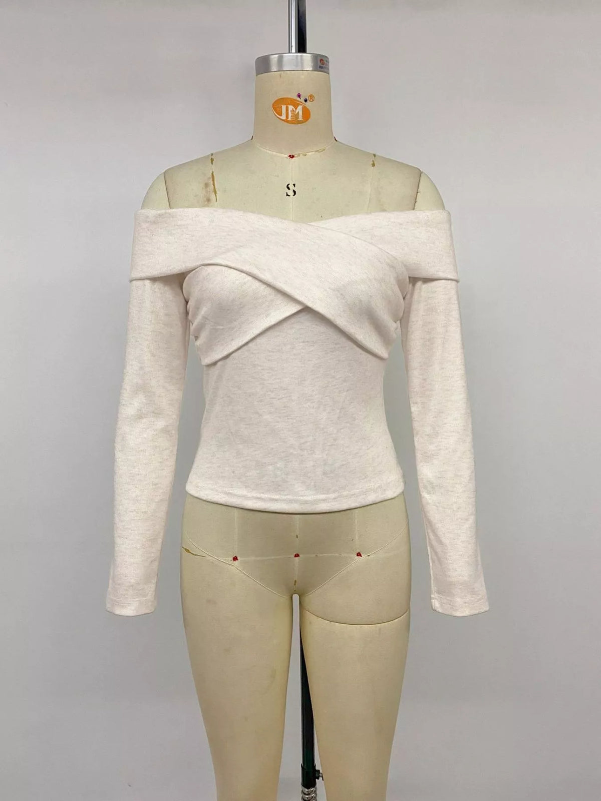 Long sleeve cuff detail on cropped top