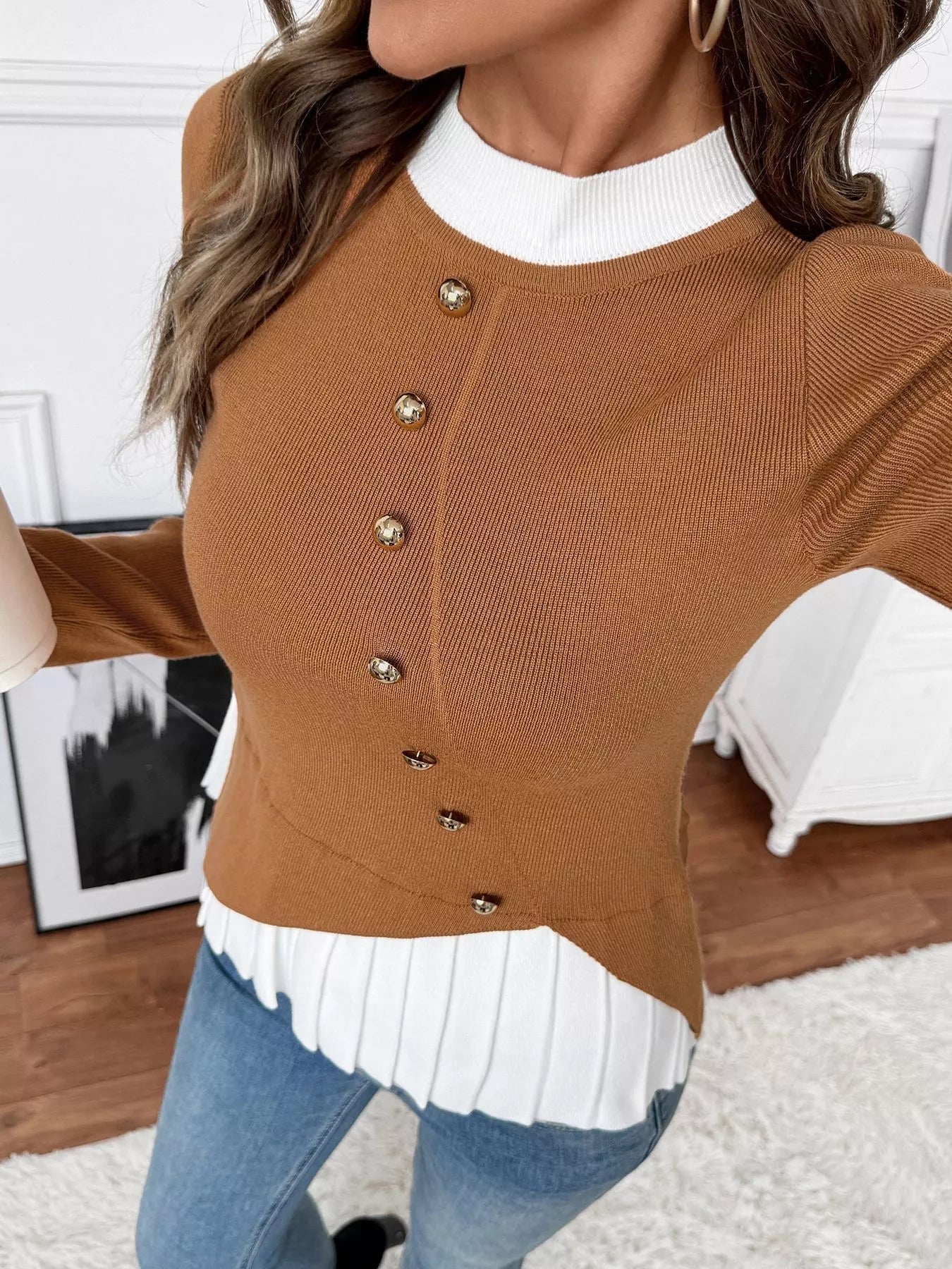 Decor Button Contrast Hem Knit Top - Fashorio