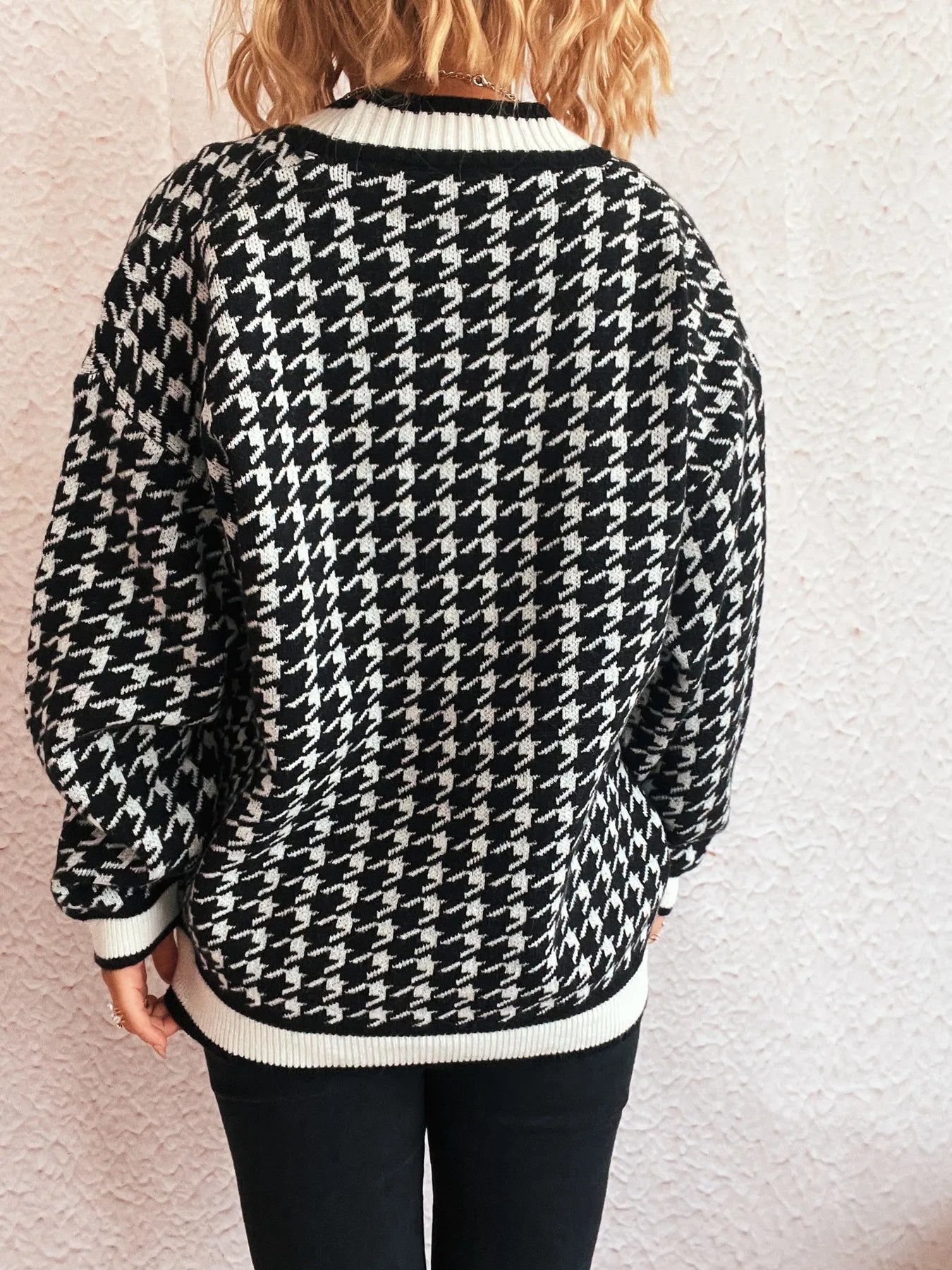 Houndstooth Pattern V-Neck Button-Up Cardigan - Fashorio