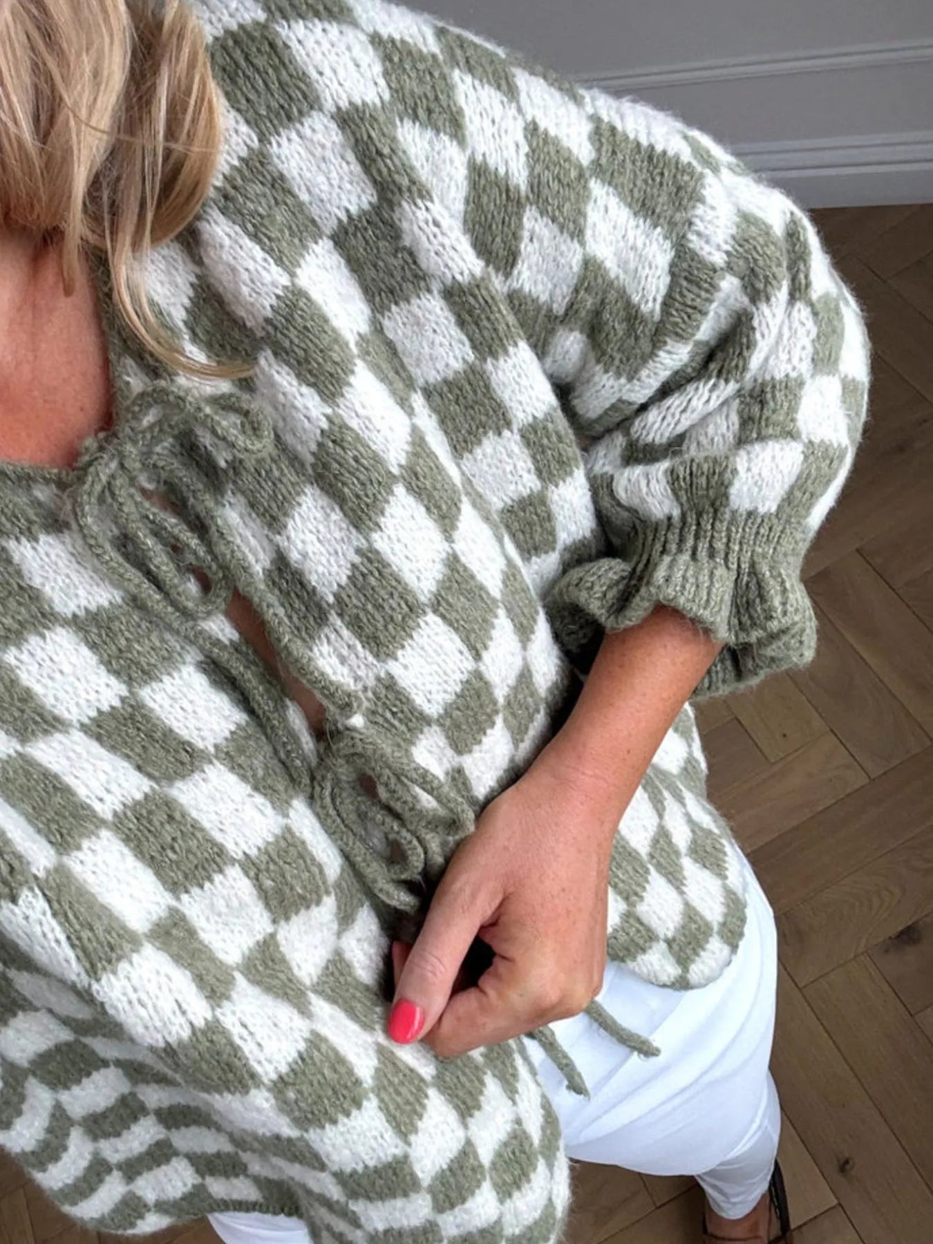 Checkered Tie-Front Knit Cardigan - Fashorio