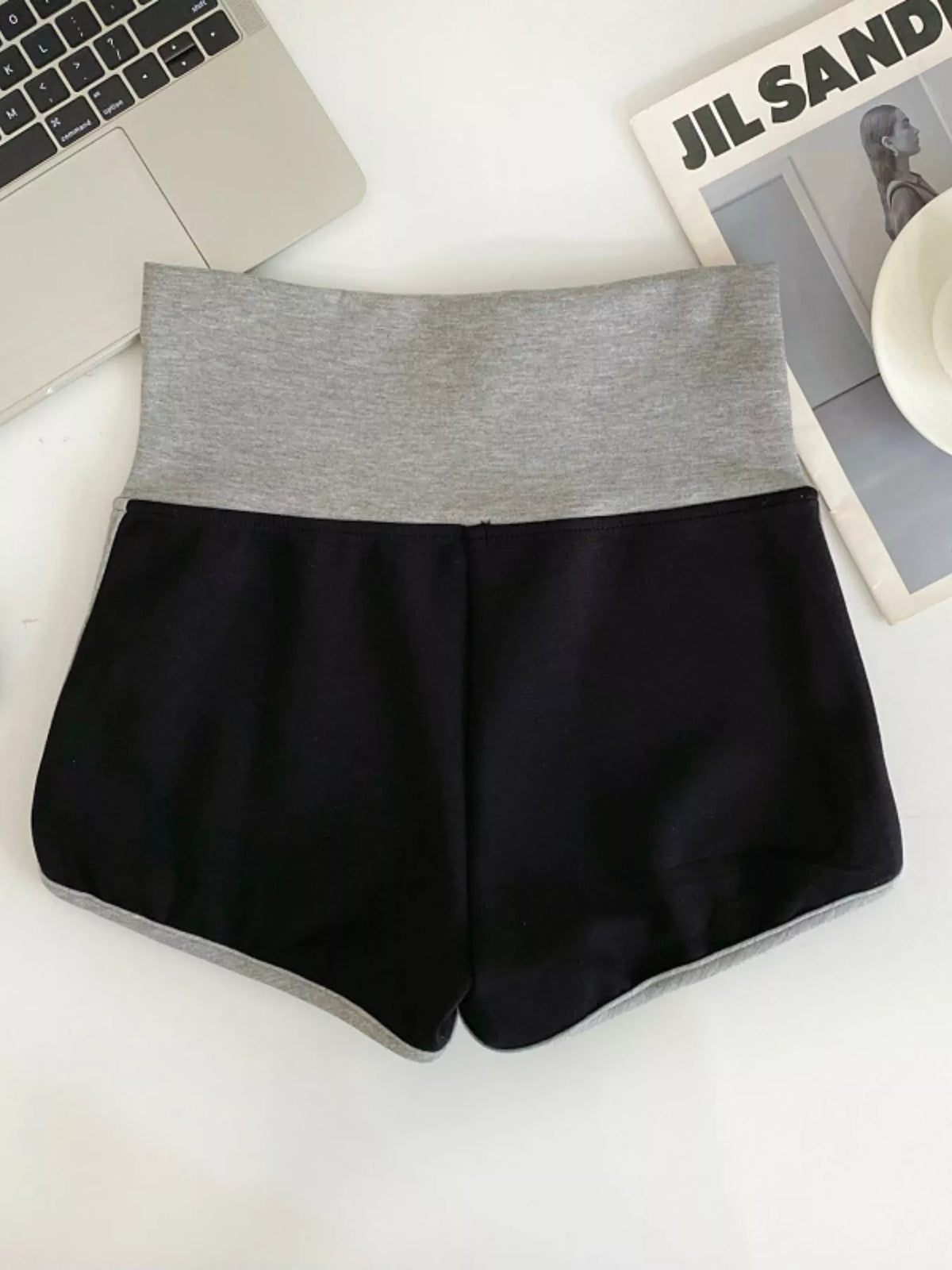 High waist contrast trim shorts, back view