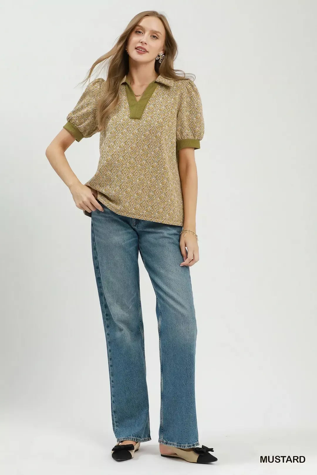 Puff sleeve detail on the Umgee printed top