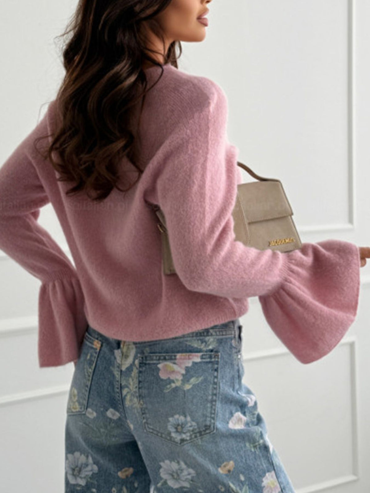Round neck flounce sweater draped cuff