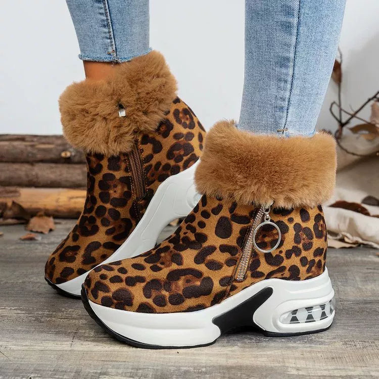 Fuzzy platform ankle boots platform detail