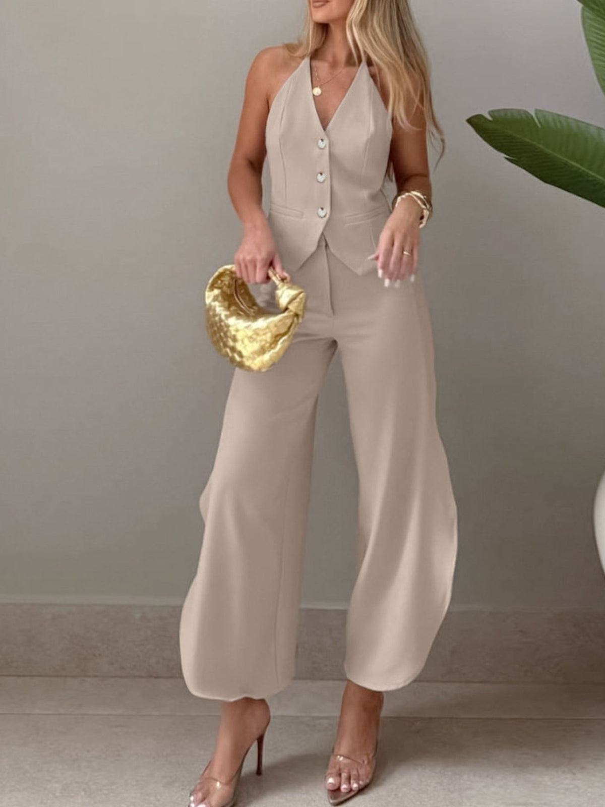 Halter neck wide leg pants set detail view