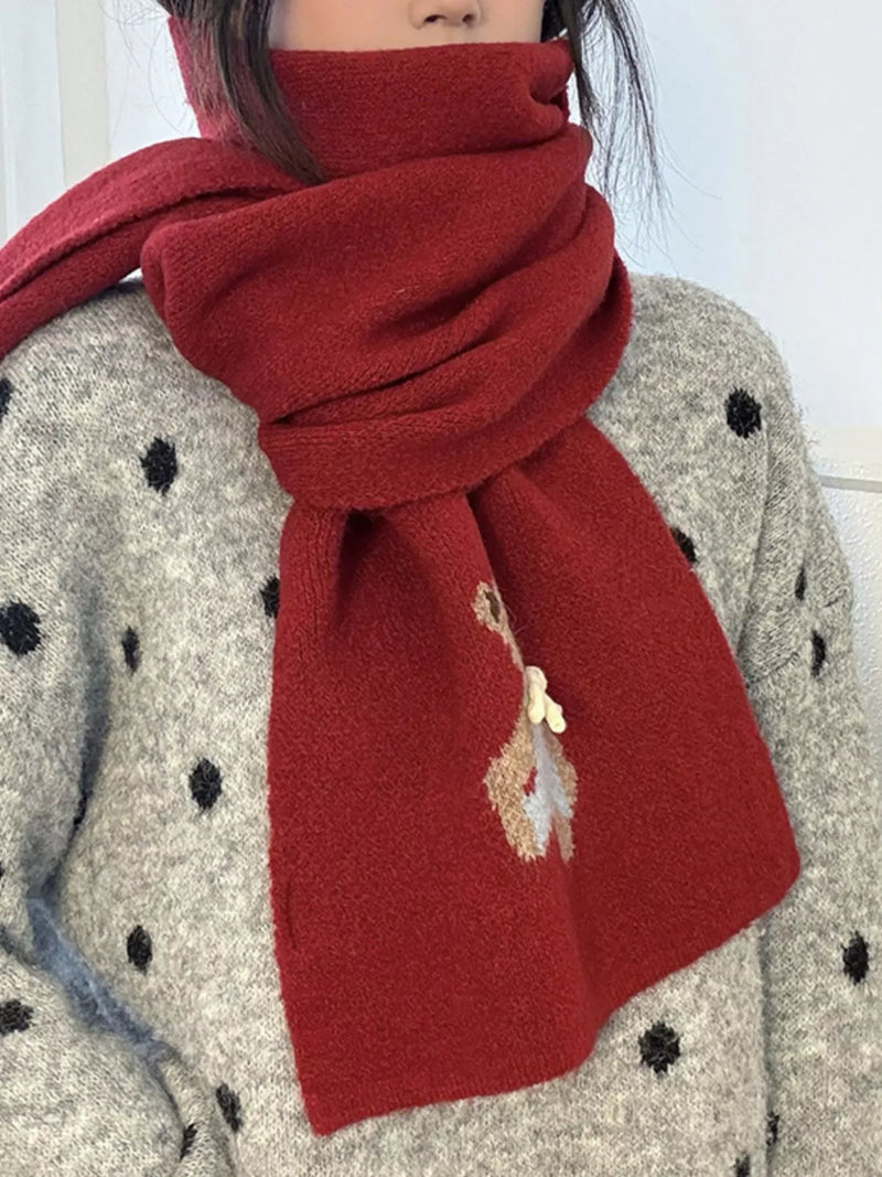Bear knitted scarf in a bright red tone