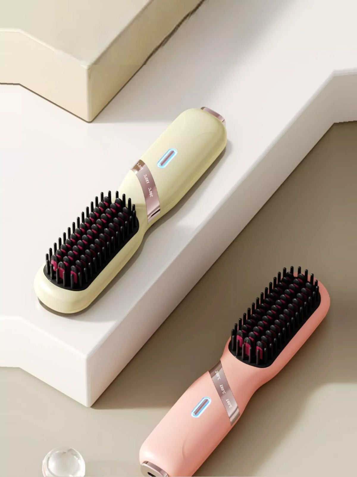 Straightening comb front view