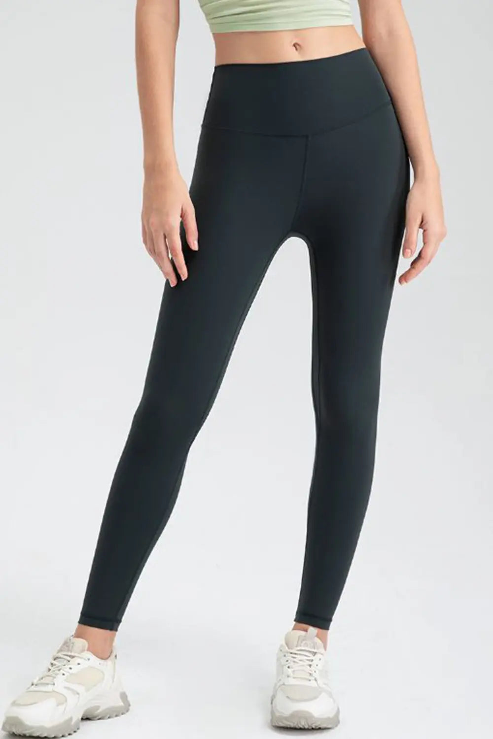 Slim fit leggings profile view