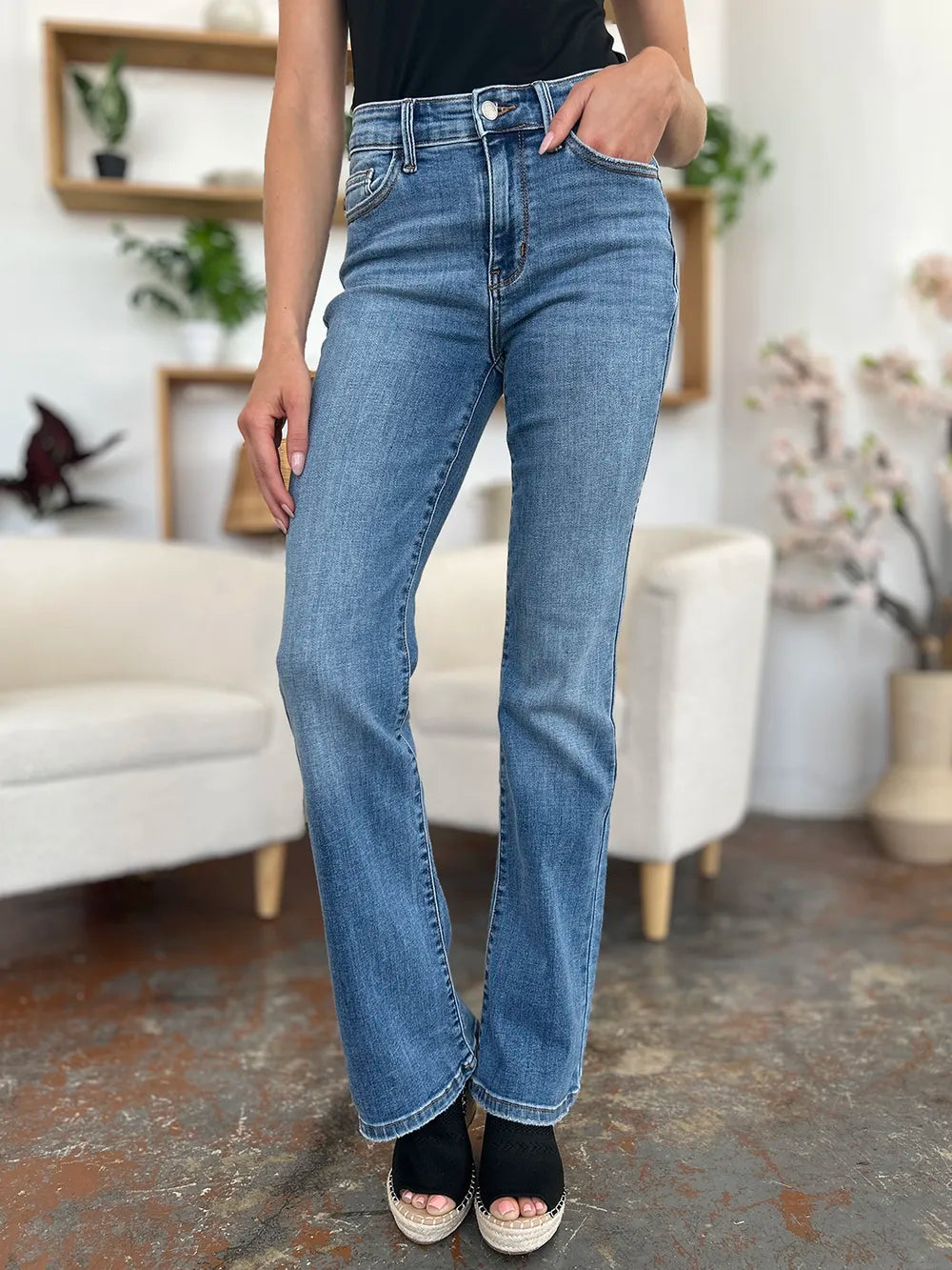 Judy Blue Mid Rise Straight Jeans side view